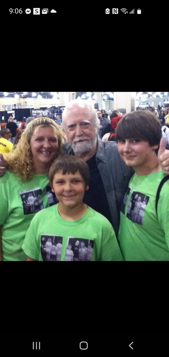 Louzew's tweet photo. #TheWalkingDead #foreverfans https://t.co/ZWSc13NILV