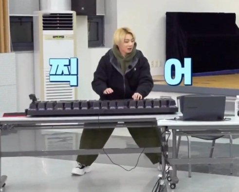 Ahora el foco es 100% MAMA, centrémonos en que Bangtan sea #1 con una amplia ventaja.
Votar con varias cuentas y difundir la votación con más fuerza que nunca.
Somos el fandom de Bangtan, no somos cualquiera.