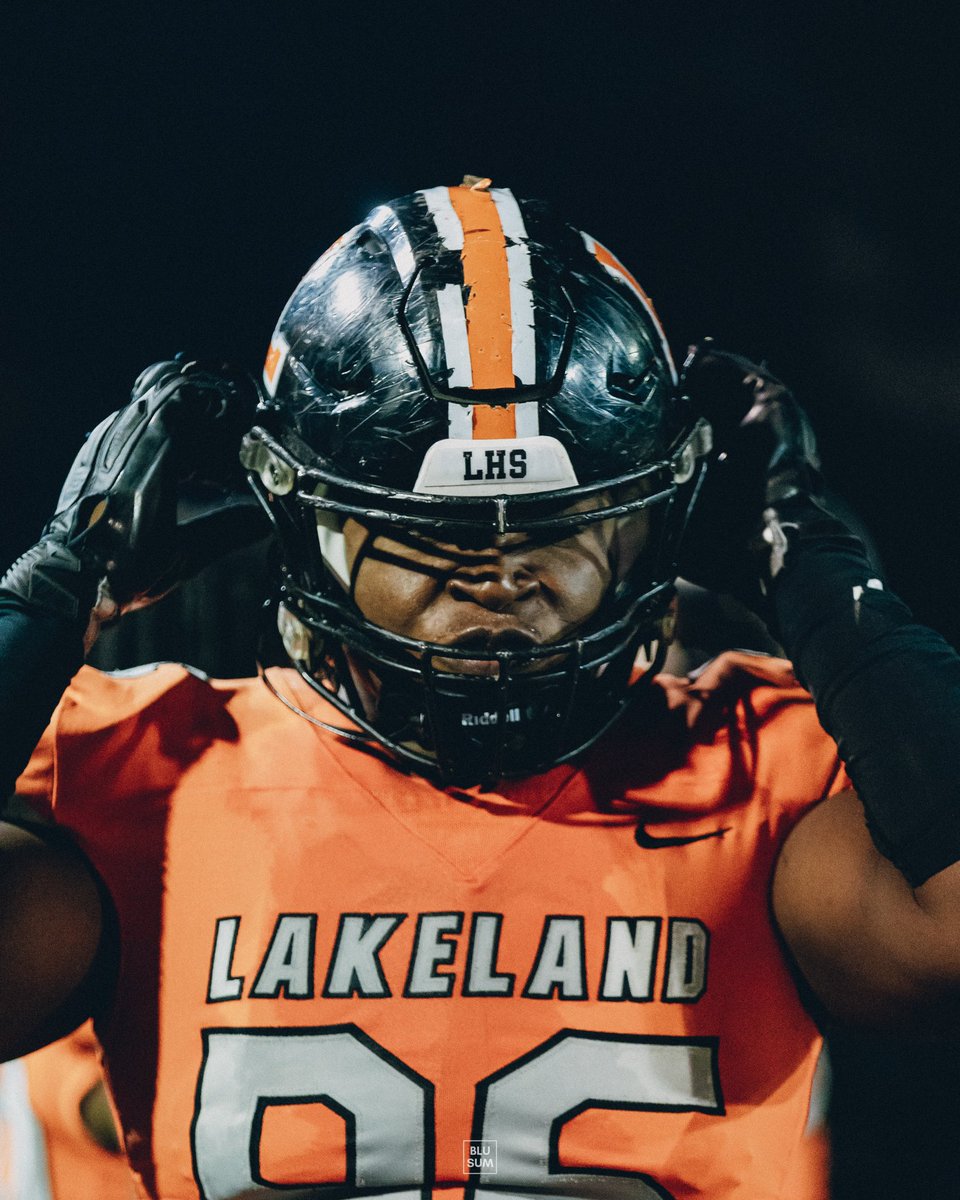 polk_way's tweet photo. Lakeland hasn’t allowed a Touchdown to be scored in the second half since September 19th, and that game they won 42-14. @LHSDreadnaughts is ROLLING. https://t.co/URVZvqswvA
