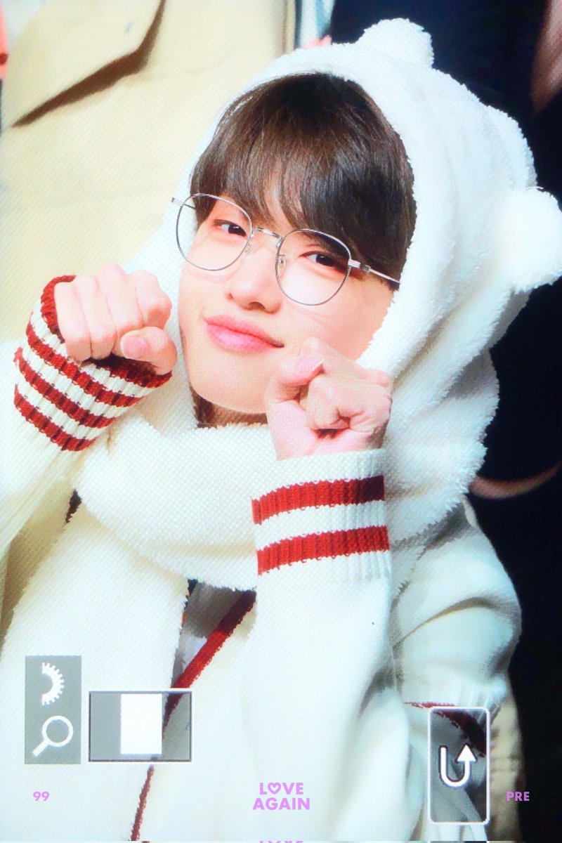 tiny_pyo's tweet image. i love him sm