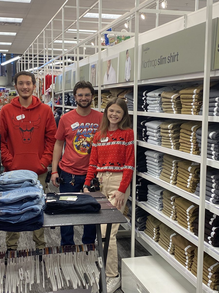 LaffeyMaegen's tweet photo. Words can’t express how proud I am of this team - from TMs to leaders, T3325 shows up each week ready to be better than the last✨ Their drive, resiliency, & the way they show up for one another is unmatched❤️🎯#worksomewhereyoulove #targetfamily #retailcareers https://t.co/c0iqk4Uw9R