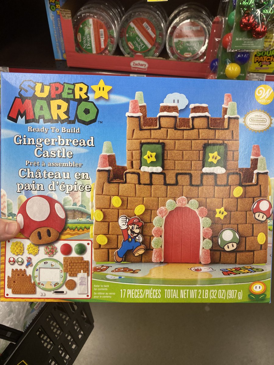 MontyHernandez's tweet photo. My kind of Gingerbread house 🏰Super Mario Bros! #Nintendo #itsmemario https://t.co/iAvIE9Oa0Y