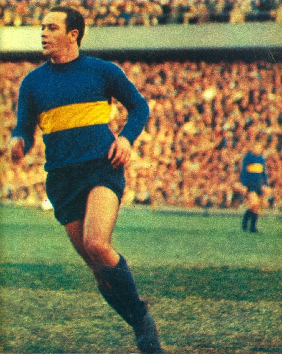 alegria_xeneize's tweet photo. 🗓 Hoy hace 90 años nacía 🇧🇷 Paulo Valentim (✝️ 51 años). El delantero jugó 111 partidos con #Boca, convirtió 71⚽️ y 2🏆(Torneo 1962 y 1964). El brasilero es 19° goleador histórico del xeneize y el maximo goleador en #Superclasicos (10 en 7 partidos).
#LeyendasXeneize https://t.co/kAEw3En1fF