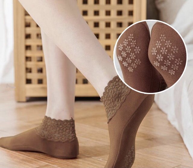 zahrazaria's tweet photo. Lace warmer socks available in available colors long/short 

1200 🏷

Please retweet, refer, patronize fisabilillah thank you💕 https://t.co/BwNCQLYtGN
