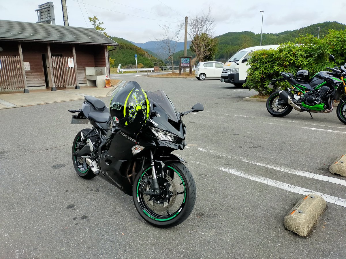 KING31_TK's tweet photo. 紅葉ツーリングに行ってきます！ https://t.co/LLpSlMwTDR