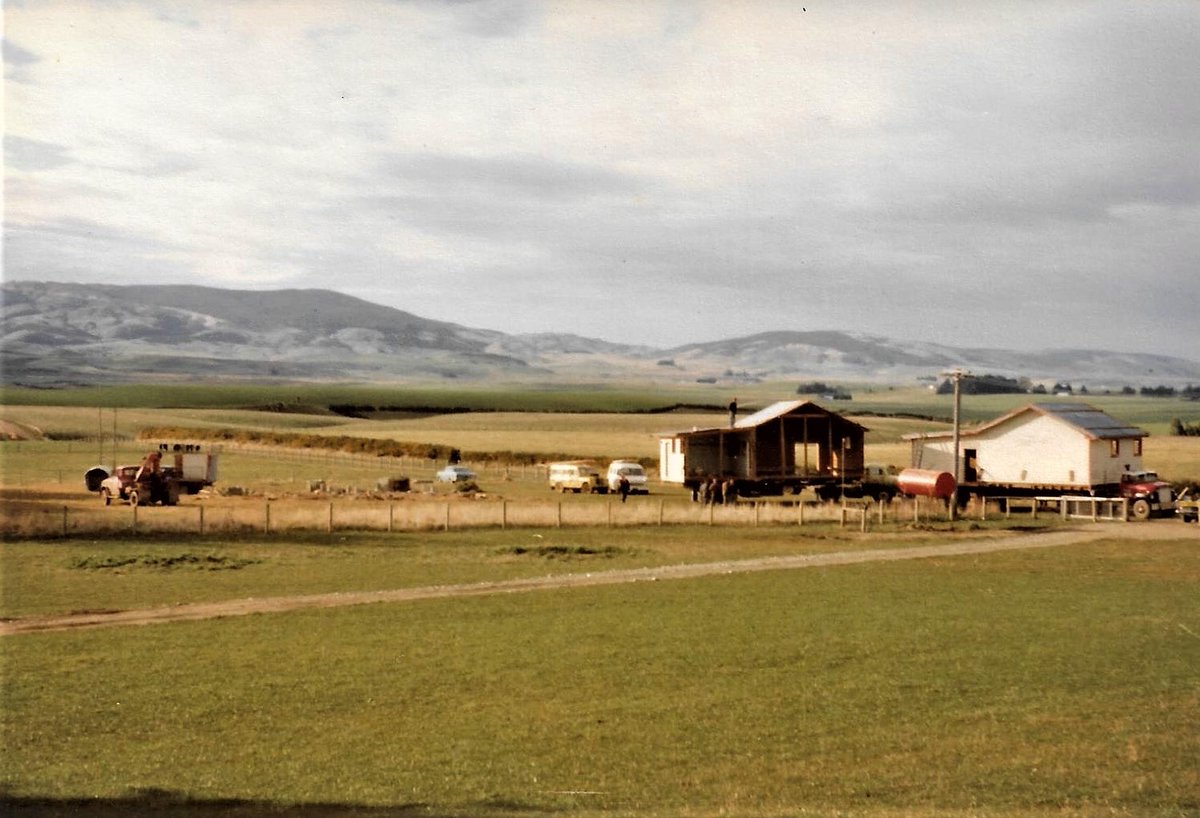 The word for Day 21 in English then Māori of #Museum30 #View #Tirohanga 

The landscape, view or tirohanga surrounding the removal of the Eastern Bush hall is spectacular. See our Central and Western Districts Archive for more information on this here: ehive.com/collections/20…