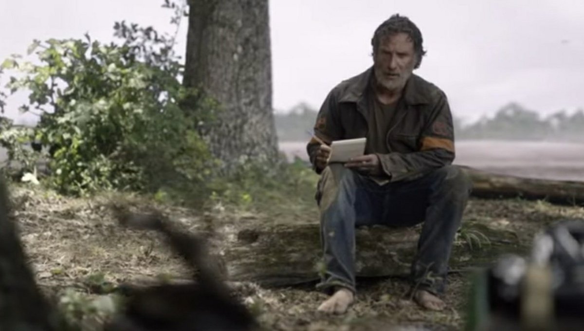 florhogazals's tweet photo. MY GOD HIS STATE, HE ALONE, DIDN'T THEY TAKE HIM IN THE HELICOPTER? WHY IS HE ALONE? HE MANAGED TO ESCAPE AND THEY FOUND HIM AGAIN? THERE ARE SO MANY QUESTIONS, OMG
#TheWalkingDead #RickGrimesBack https://t.co/k3R44HPuCj