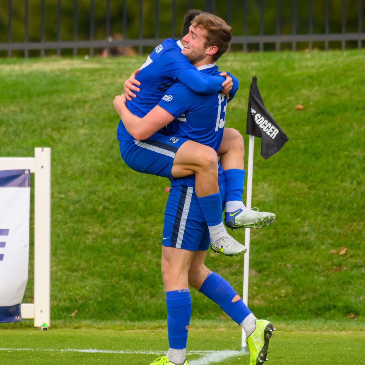 THE BLUEJAYS STUN THE HUSKIES  😳

Duncan McGuire’s back-to-back goals propel <a href="/creightonmsoc/">Creighton Men’s Soccer</a> to a 3-1 upset over (2) Washington! The Bluejays advance to the third round of the NCAA Men’s Soccer Tournament.  

#NCAASoccer x 📸 <a href="/BIGEAST/">BIG EAST Conference</a>