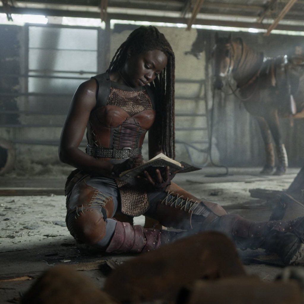 GrimesXGurira's tweet photo. WAIT BUT THIS LOOK ON MICHONNE 🔥🔥 https://t.co/c2z4U2z0PK