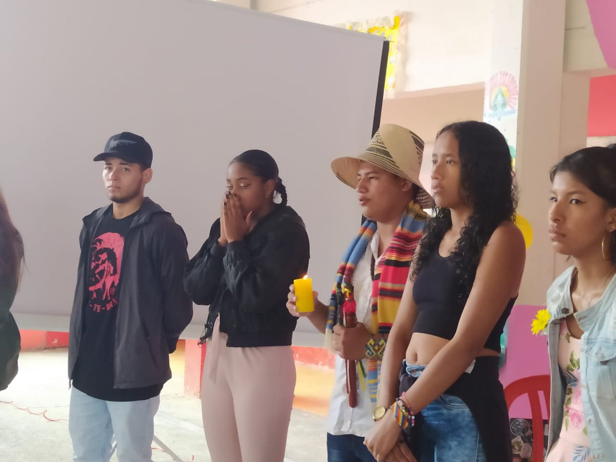 tejido_del's tweet photo. #correlavoz Desde Riosucio Caldas del proyecto #hilando tuvimos un domingo muy especial en el que dimos cierre a la I Cohorte de la Escuela de Formación y Liderazgo: Faustino Rotavista de la Asociación de Jóvenes del Resguardo de Origen Colonial Cañamomo Lomaprieta.
#tejidosocial https://t.co/jtKJ0vfscU
