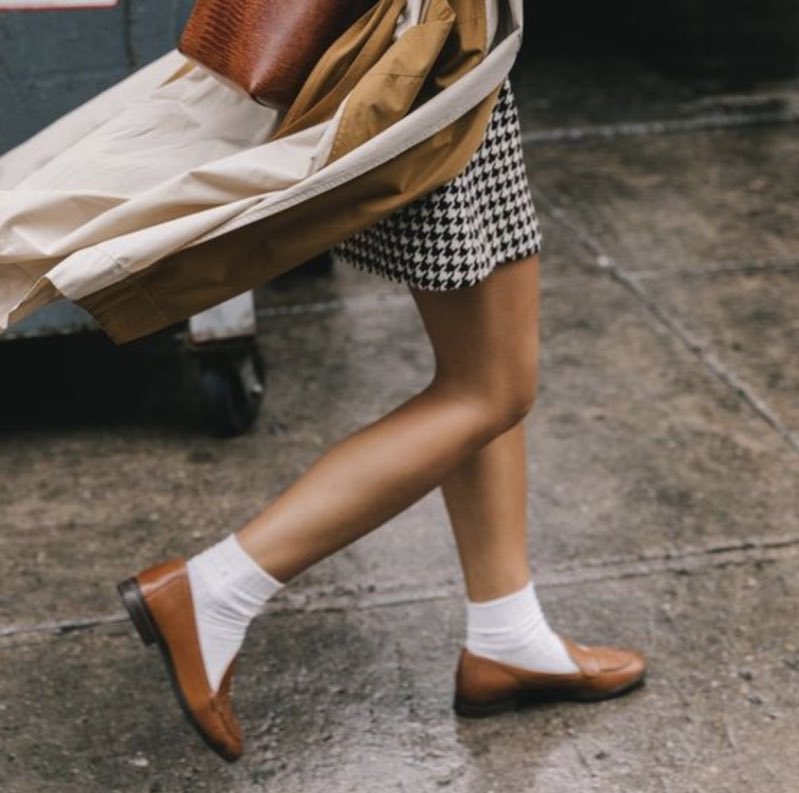 Style_Sonata's tweet photo. Feeling your Sunday best with this iconic skirt and loafer combo!

(Photo from Ola K on Pinterest)
#styleblog #frenchfashion #parisfashionweek #fashionblogger #parisstreetstyle #fashionstyle #musthaveforfall #trendinglooks https://t.co/PE2sLOxJQK