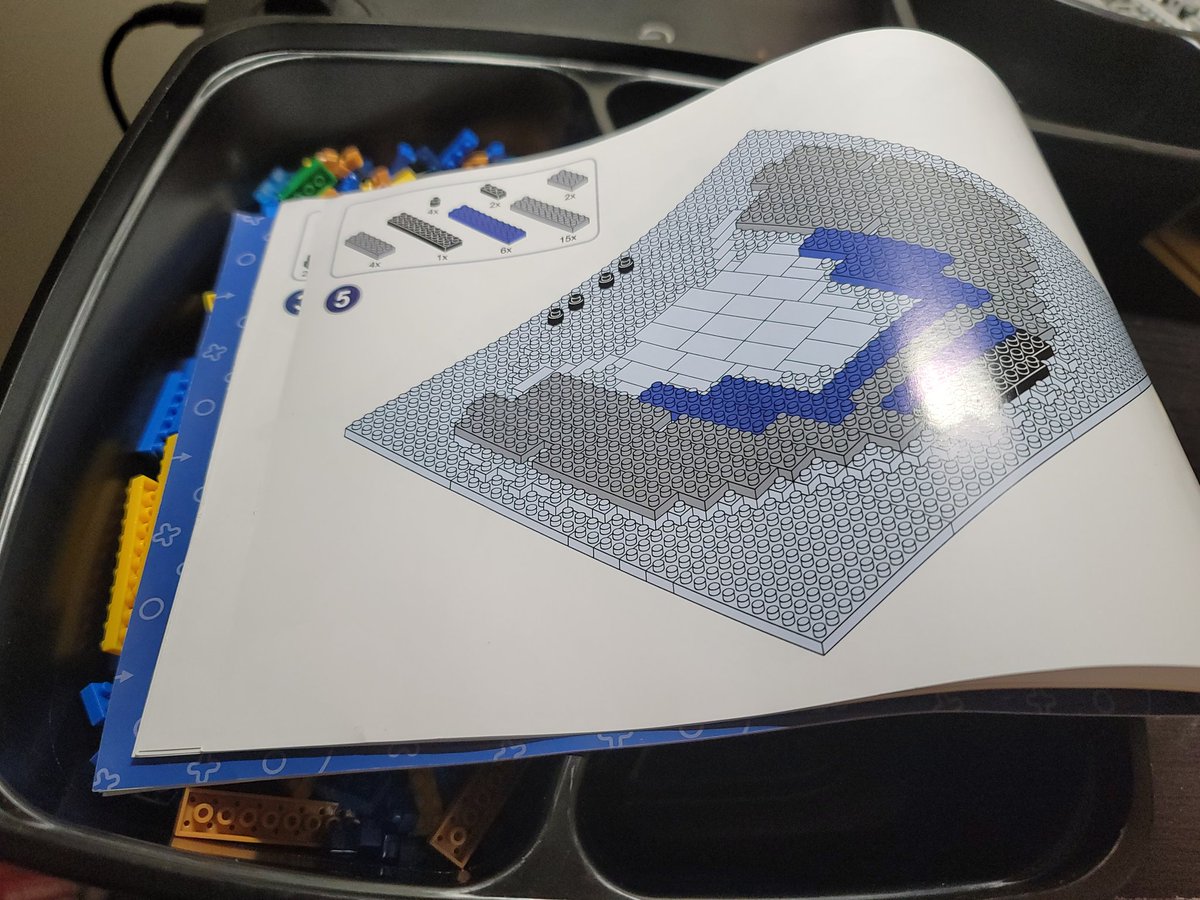 CallenHuey's tweet photo. I have now started on the #BRXLZ #Mini Dodger Stadium build. I am now through step 5 of 20. #dodgerstadium #Dodgers #LA #focousa @BrxlzC @casey62975 @SmithJanetmarie https://t.co/xn987nHuoY
