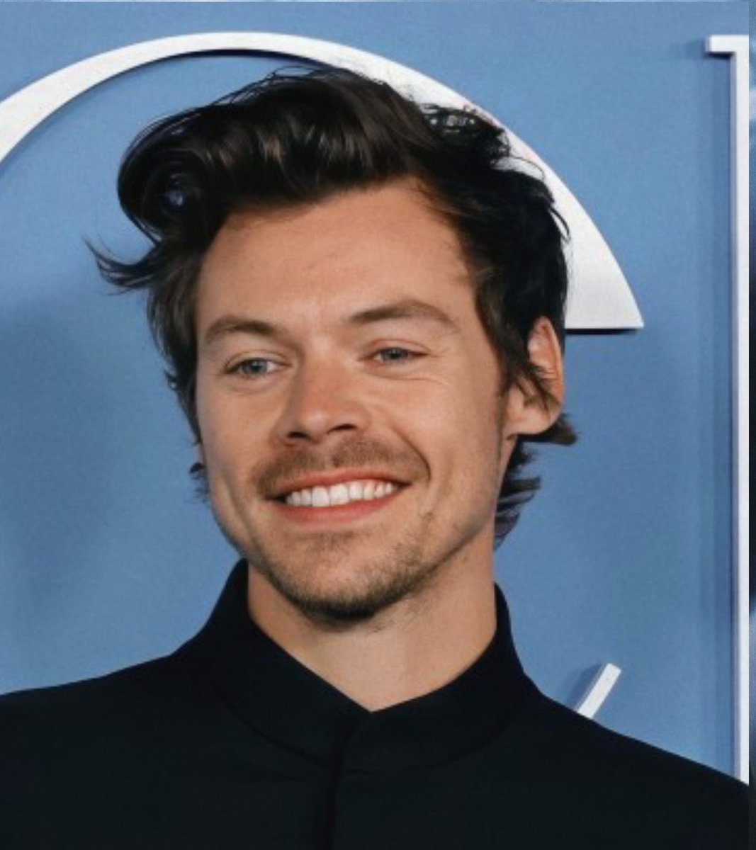 tbslmaddie's tweet photo. harry styles                  harry styles
at 23                              at 28 https://t.co/HU3hE1CtMH