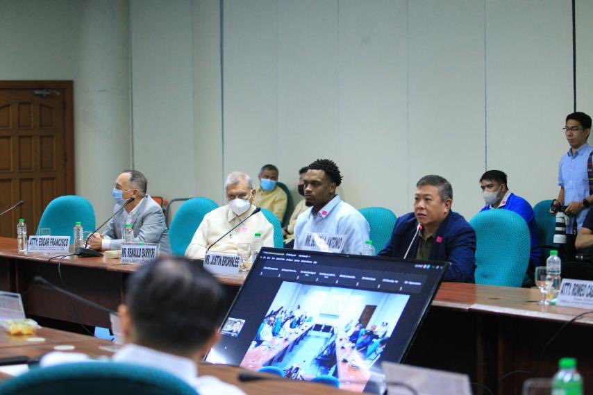 sonnyangara's tweet photo. Justice committee hearing on Brownlee naturalization led by chair @SenTolentino ML @senatorjoelv sens @BatoDelarosa @SAPBongGo 🇵🇭🏀 https://t.co/bXvxOSq5YX