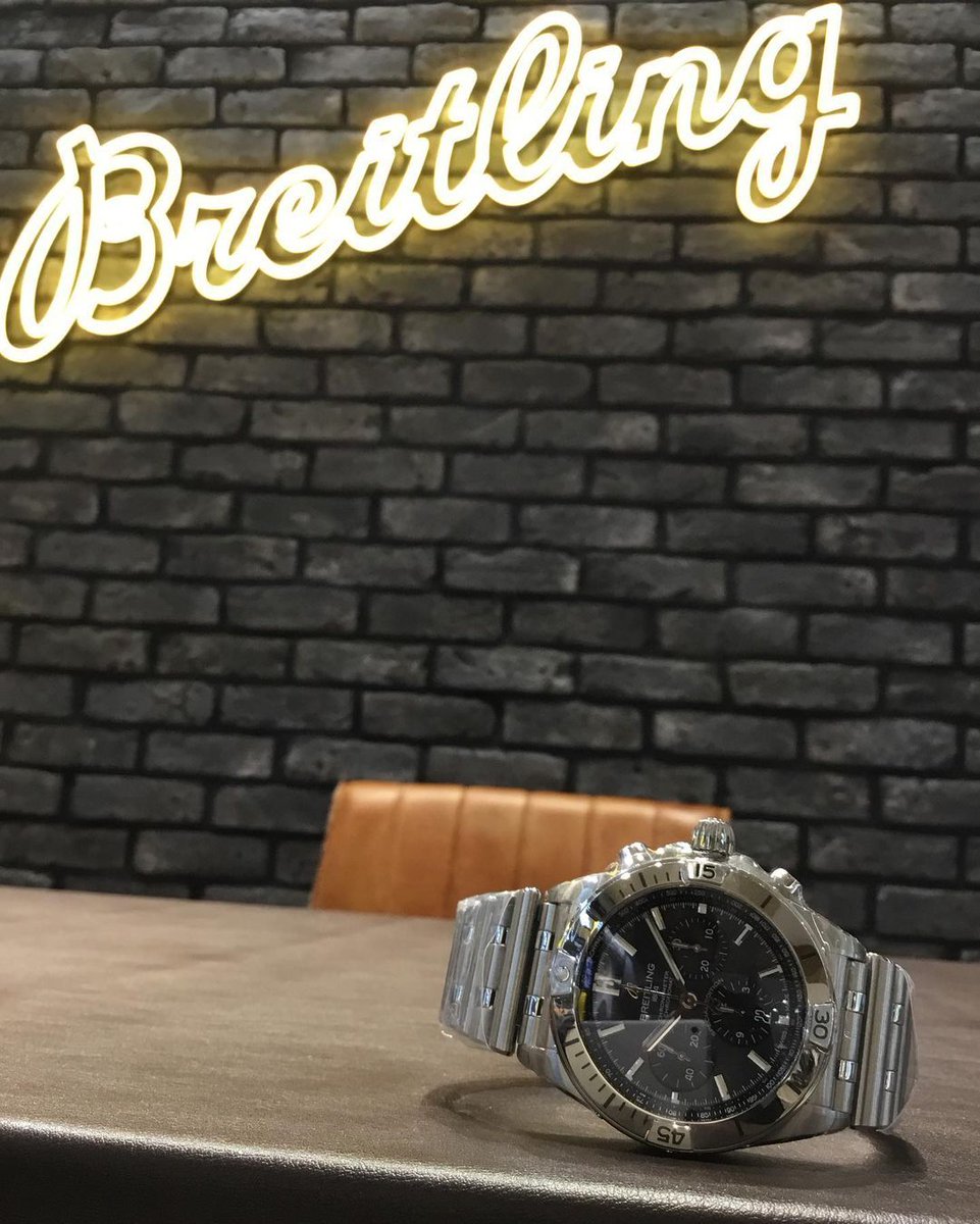 GinzaWatch's tweet photo. 【BREITLING】

#breitling #squadonamission #chronomat32
#watch #breitling https://t.co/1VIbPwsR6Y