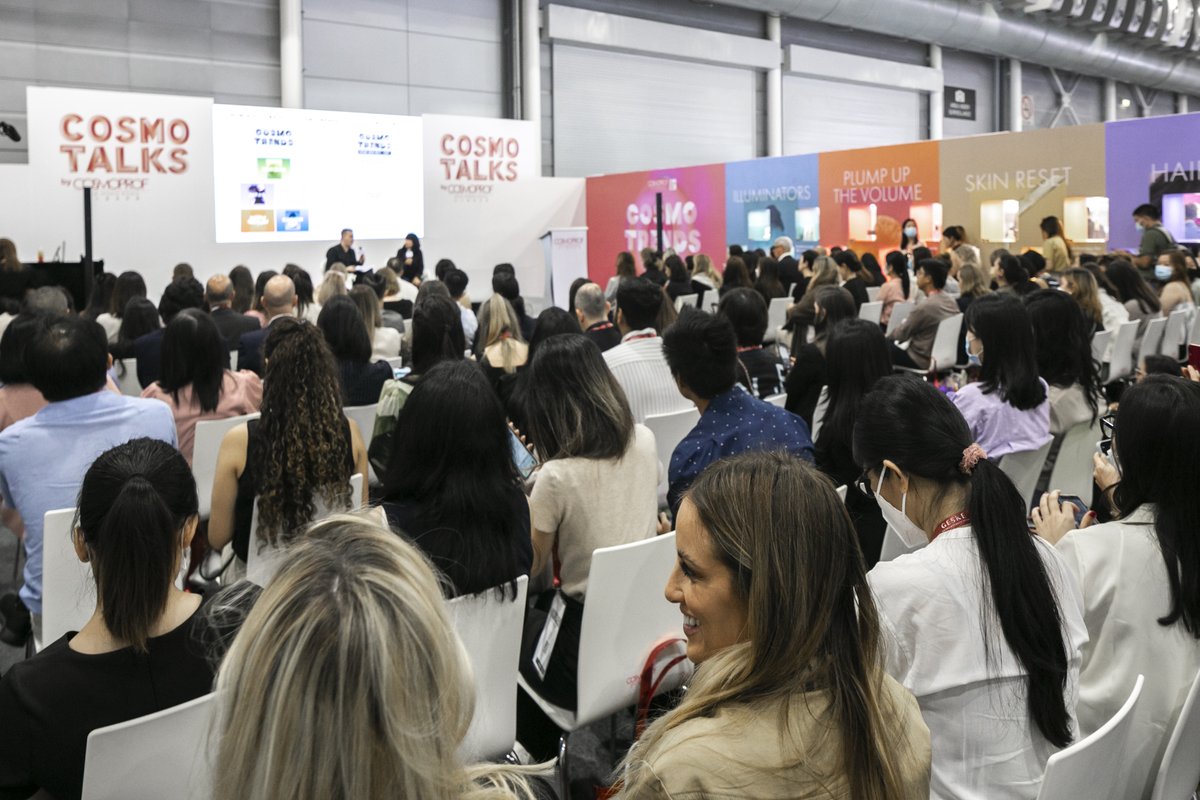 Cosmosprof Asia is coming to an end.

A special shout-out goes to our exhibitors, buyers and visitors for bringing such valuable insights and innovations to our show. Enjoy these snapshots of you joining us at the bold and beautiful Cosmoprof Asia 2022!