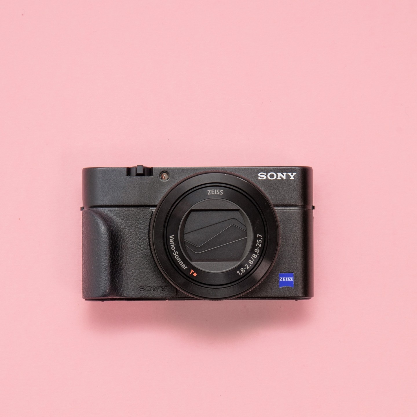 MPB on Twitter: "The #Sony RX100 IV is a great option for an affordable  enthusiasts compact camera.⁠ ⁠ We like its versatile 24-70mm equivalent  F1.8-2.8 lens &amp; pop-up electronic viewfinder. ⁠ #PauseConsiderAct