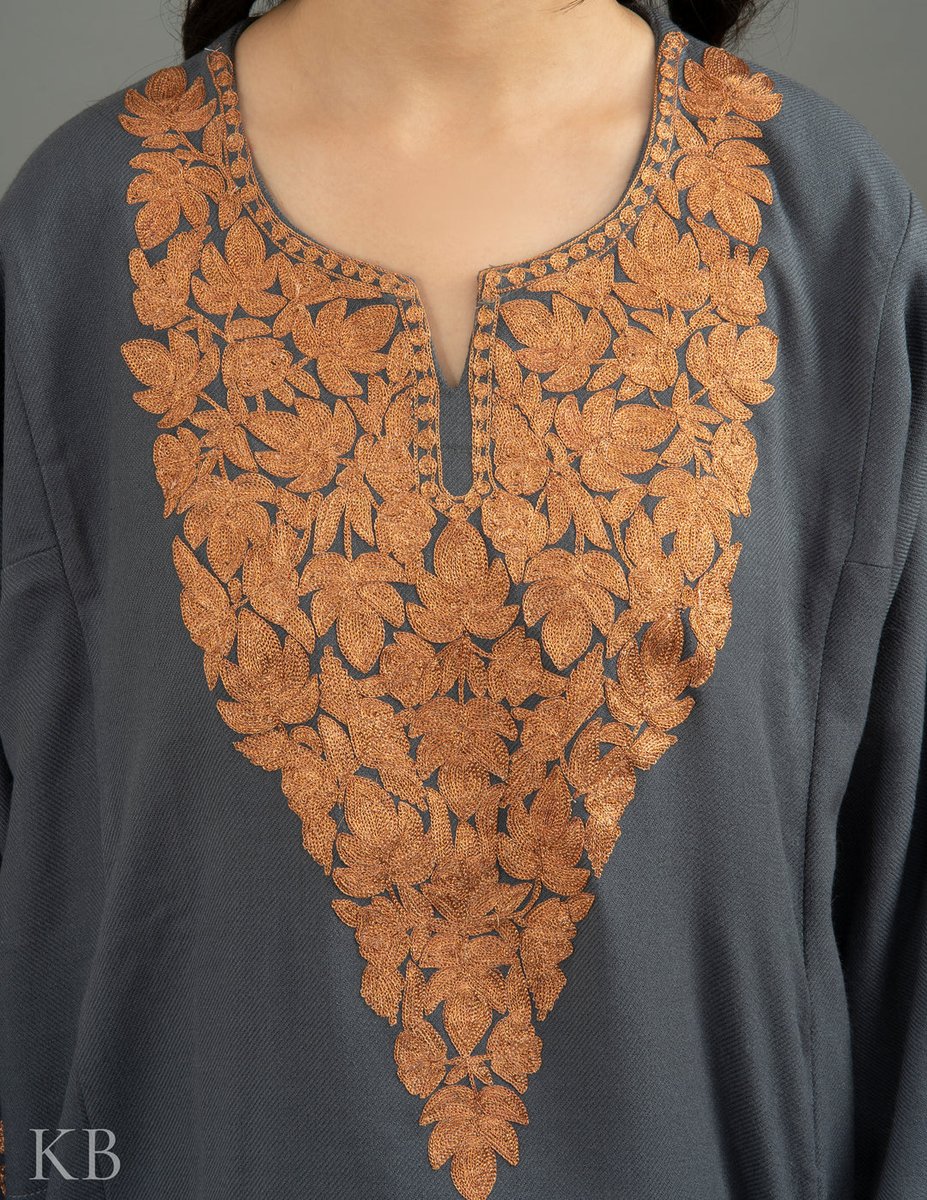 kashmirbox's tweet photo. Chinar Neck Designed Aari Embroidered Cashmilon Phiran from KHIZAA Phiran Collection.
Shop now at: https://t.co/ChxAUj7OVO
#pherans #phiran #kashmiripheran #kashmiriphiran #aariwork #aariembroidery #kashmirbox https://t.co/FsWjUlCMjD