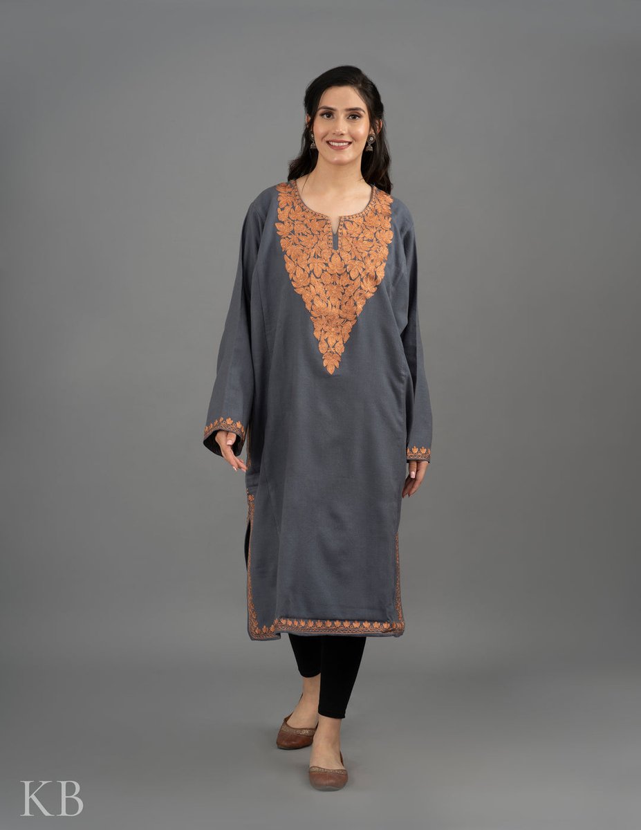 kashmirbox's tweet photo. Chinar Neck Designed Aari Embroidered Cashmilon Phiran from KHIZAA Phiran Collection.
Shop now at: https://t.co/ChxAUj7OVO
#pherans #phiran #kashmiripheran #kashmiriphiran #aariwork #aariembroidery #kashmirbox https://t.co/FsWjUlCMjD