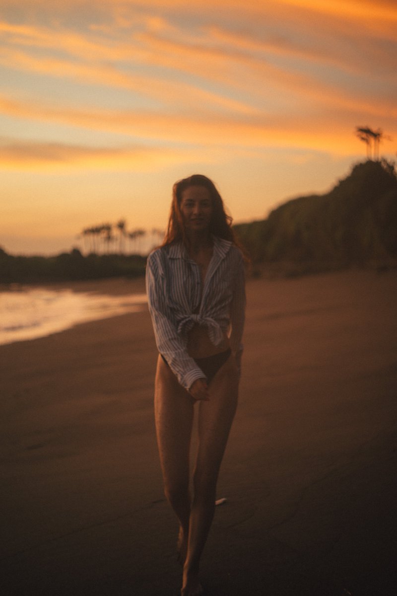 vstripcat's tweet photo. I had a great photoshoot in Bali with an amazing sunset on an incredible black sand beach🤩🌅 My gratitude to cute photographer from San Diego🌇 ph by Guzel Khos🧡
#model #photo #bali #sunset #Beach #nature #ocean https://t.co/RSyOqSN2iY