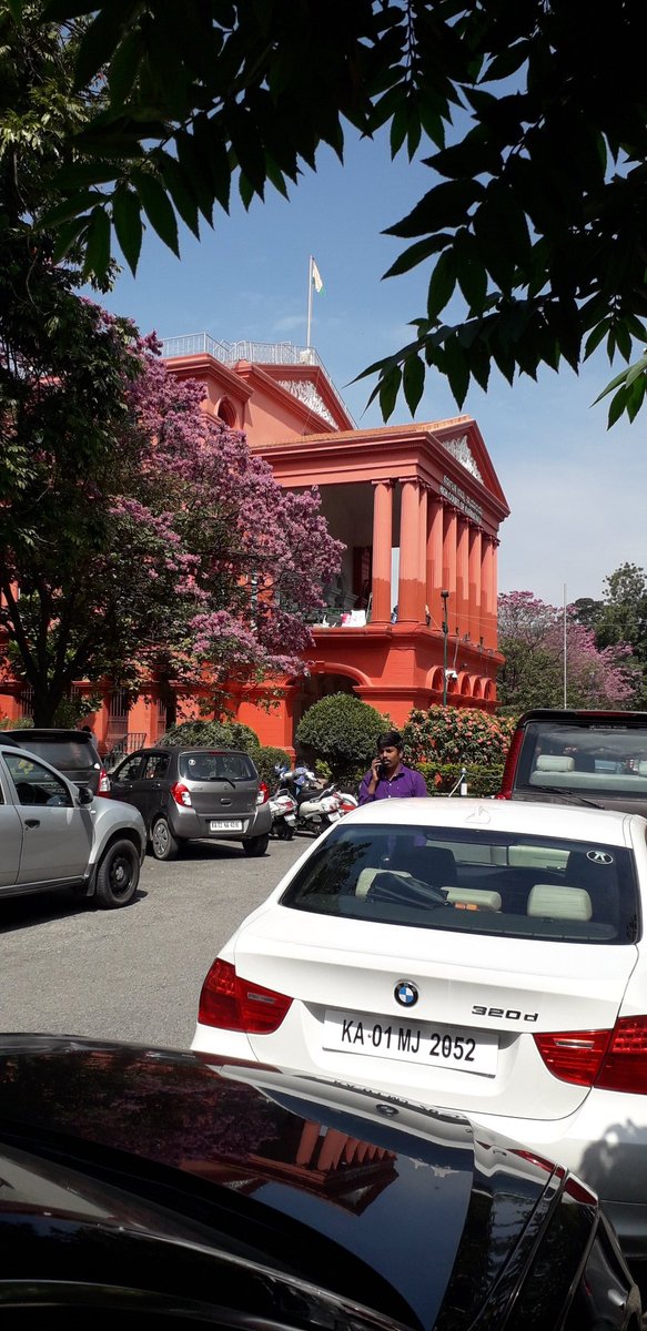 swaroop77147643's tweet image. #HighCourt #namaBangalore #pices