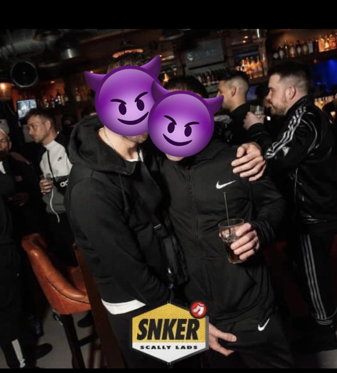 BulgeFlight's tweet photo. Lucky #sub getting a real handful of my #bulge @SNKER_mcr #gaychav #gayscally #gaybulge #gaytrackiefetish #bulgeshowoff #exhibitonist #gayexhibitonist https://t.co/OYVWYFMk1b