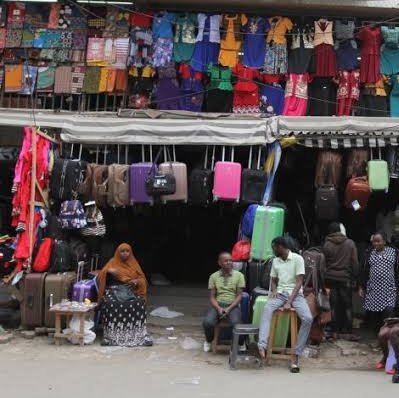 Somali refugees began converting their rooms in what was a centrally located lodging into small shops during the day. The lodging morphed into a “mall” hosting shops selling clothes, cosmetics, shoes, and cheap electronics. Now theres over 80Malls in Eastleigh alone.
#miniexpo