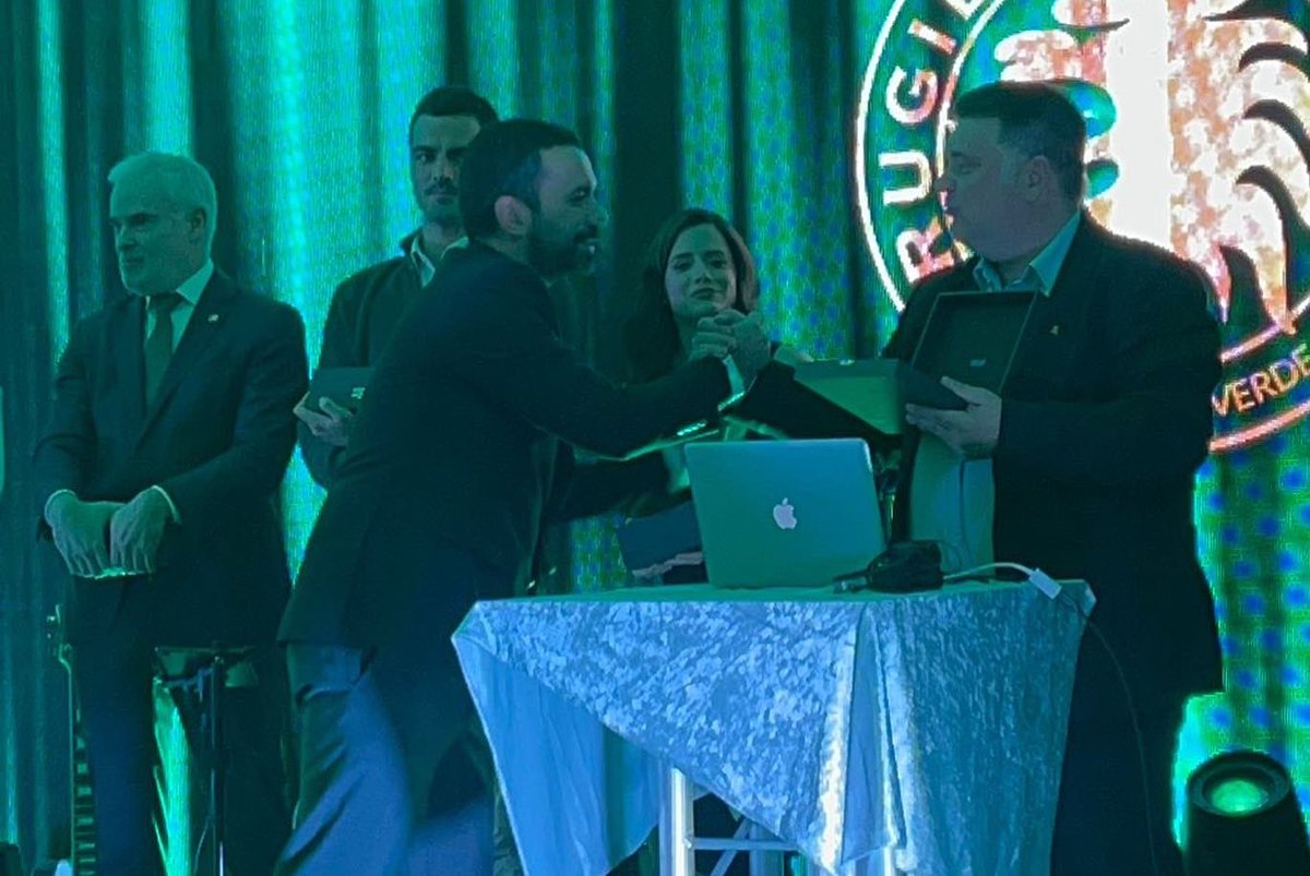 J_GdC_'s tweet photo. Na sexta-feira decorreu a 40ª Gala dos Rugidos de Leão, numa noite de fervor e salutar vivência leonina que contou com a presença de 1500 Sportinguistas!
E que grande noite foi… Isto é o #SportingCP !
Obrigado Sportinguistas!
Obrigado Bernardes Dinis!
#DiaDeSporting #Sporting https://t.co/Pu8EMi4u8Q