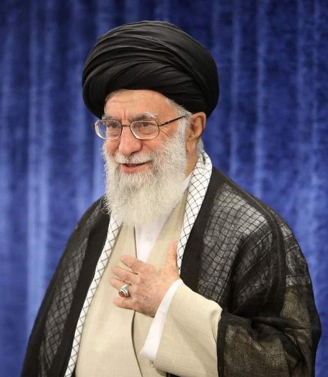SeyyidNasrallah's tweet photo. Seyyid ALİ İmam Hamnanei: İran milleti, İmam Hüseyin milletidir. https://t.co/ARnrPOWe6M