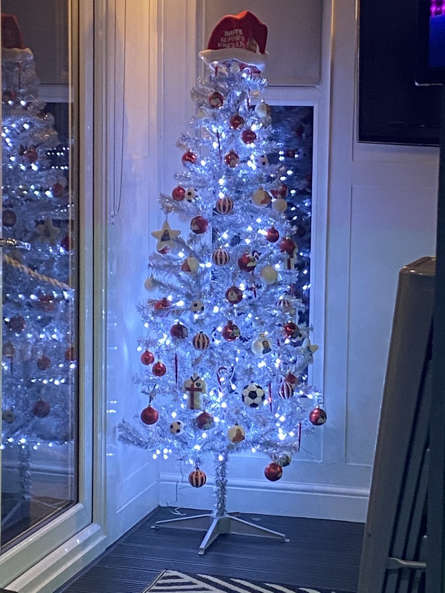 Julie Hamilton tweet media