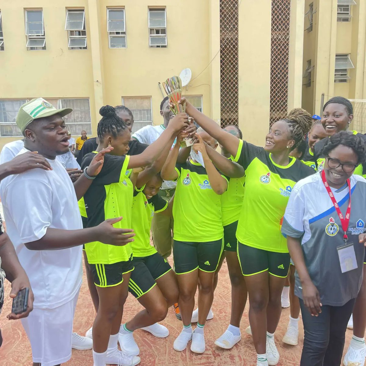 bluemoolltd's tweet photo. BLUEMOOL LIMITED PARTNERS WITH NYSC FOR YOUTH EMPOWERMENT 

Bluemool Limited partnered with the Nigerian Youth Service Corps(NYSC) to establish its commitment to youth empowerment and development.

#nysccamp #youthempowerment  #nigerianyouth #realestateinvesting #skillacqusition https://t.co/BQVcaNKPgQ