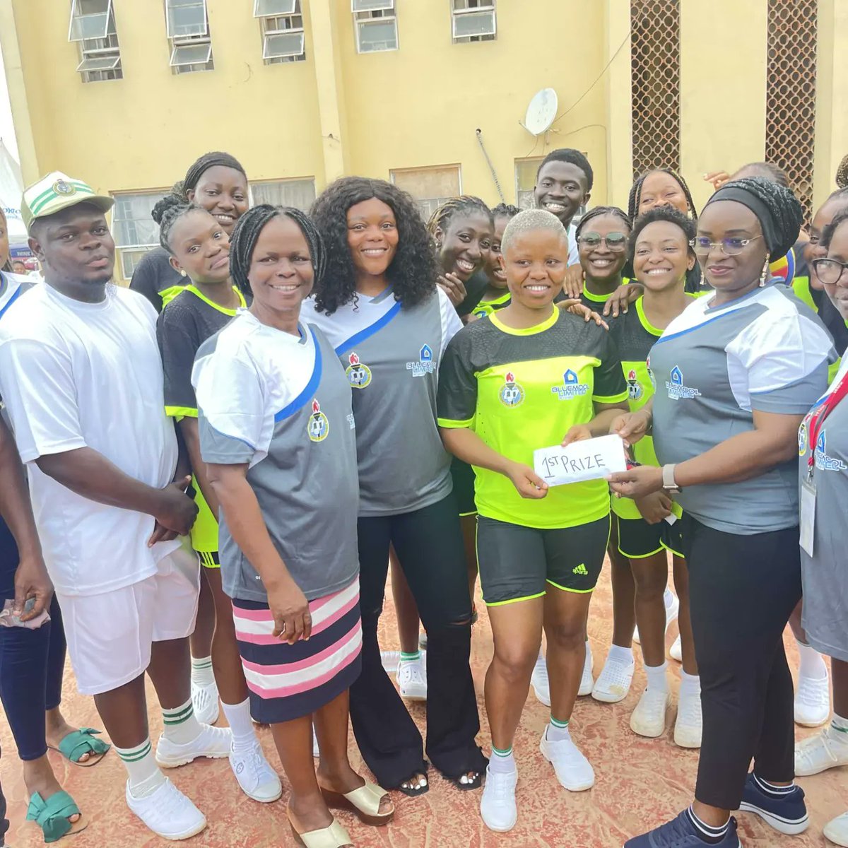 bluemoolltd's tweet photo. BLUEMOOL LIMITED PARTNERS WITH NYSC FOR YOUTH EMPOWERMENT 

Bluemool Limited partnered with the Nigerian Youth Service Corps(NYSC) to establish its commitment to youth empowerment and development.

#nysccamp #youthempowerment  #nigerianyouth #realestateinvesting #skillacqusition https://t.co/BQVcaNKPgQ