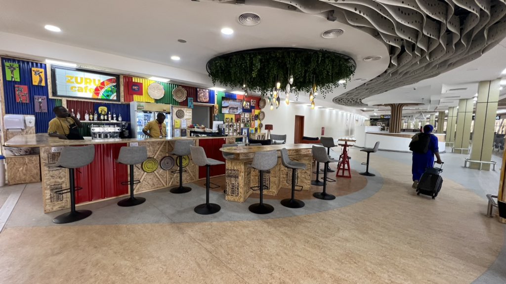 KenyaAirports's tweet photo. #FlyBetter
#ZuruCafe has opened at #JKIA's newly refurbished Terminal 1C (Gate 6).
Terminal 1C is now facilitating departure flight ✈️operations by @lufthansa, @FlyRwandAir, @EGYPTAIR.
#TerminalChange
#NewLookT1BC
#JKIAHubExperience
#JKIA https://t.co/H0MfEPOl1p