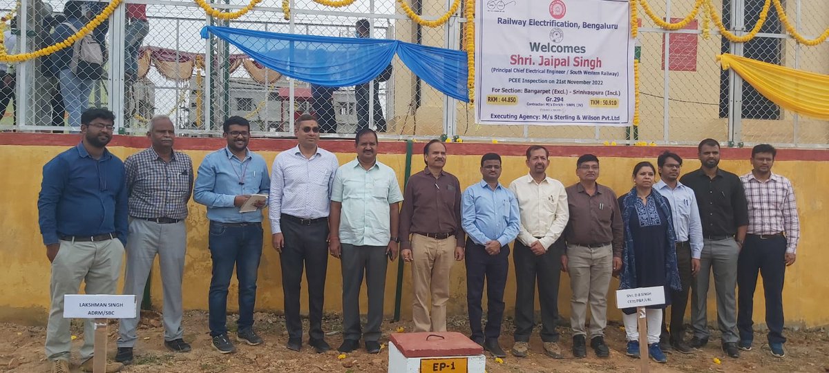 RE_Bengaluru's tweet photo. Statutory inspection of Railway Electrification works followed by speed trial at full sectional speed (100 Kmph) in Bangarpet–Kolar- Srinivaspur (45 RKM/ 51 TKM) section of Bengaluru Divn of SW Railway completed successfully by Shri Jaipal Singh, PCEE SWR, today on 21.11.22. https://t.co/6HU6JUCjUX