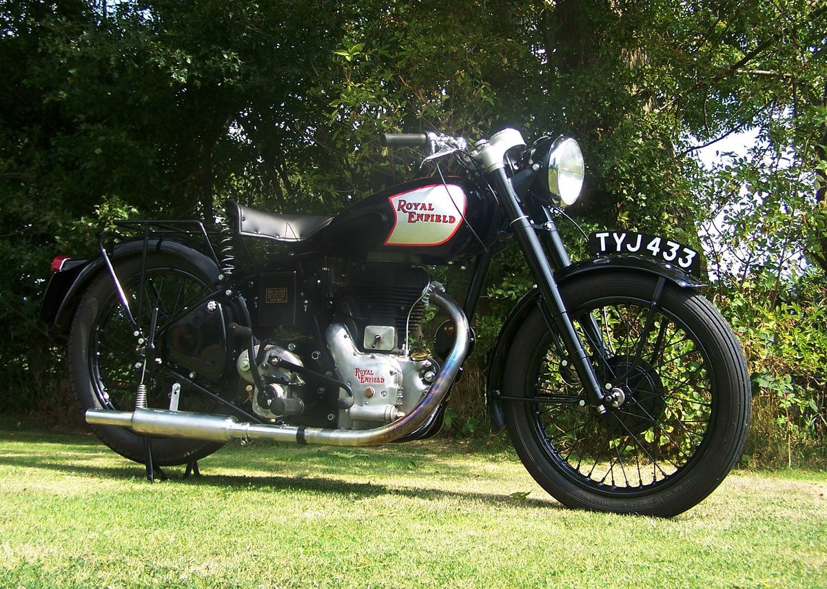 HitchcocksM's tweet photo. 1951 Royal Enfield Model G2 Motorcycle. #RoyalEnfield #motorcycle #motorbike #motorcycleparts #interceptor #meteor #bullet #himalayan #bike #motorcycleaccessories #continentalGT #performancekits #classic350 #servicekit #royalenfieldmeteor #madeinengland #classicmotorcycle #G2 https://t.co/5AfVWobN2r