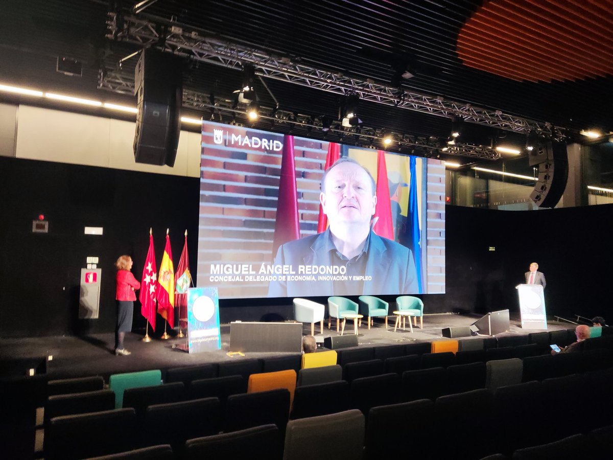 ClusterBigDataM's tweet image. Las palabras de @MARedondoR, Delegado de Economía, Innovación y Empleo del Ayuntamiento de @Madrid,sirven para inaugurar la jornada #FutEcoDatos,remarcando la importancia del @ClusterBigDataM y la participación en el hub @GaiaXSpain bigdatamadrid.org/iii-jornada-te…
youtu.be/fvx3HnnAZkM