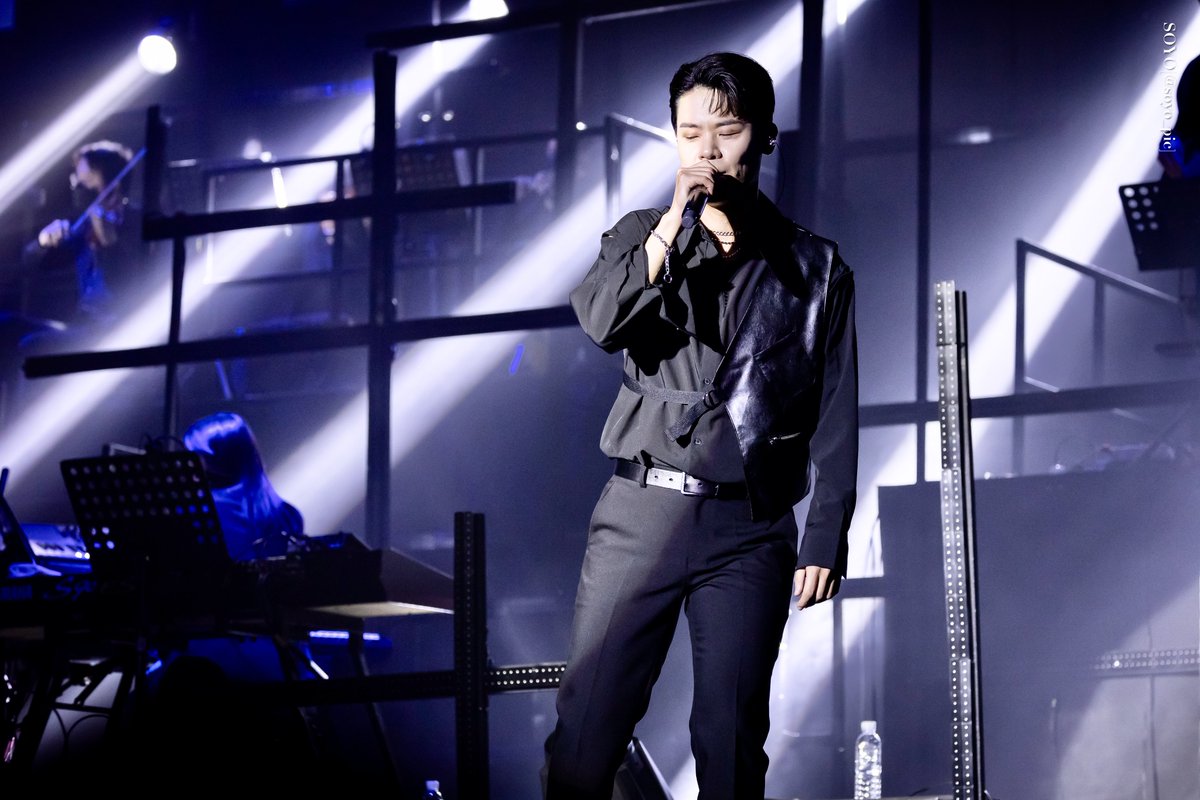 20221120 LAPOEM SYMPHONY

조명 덕에 강렬했던 순간✨
까리함의 정석

#라포엠 #유채훈 #LAPOEM