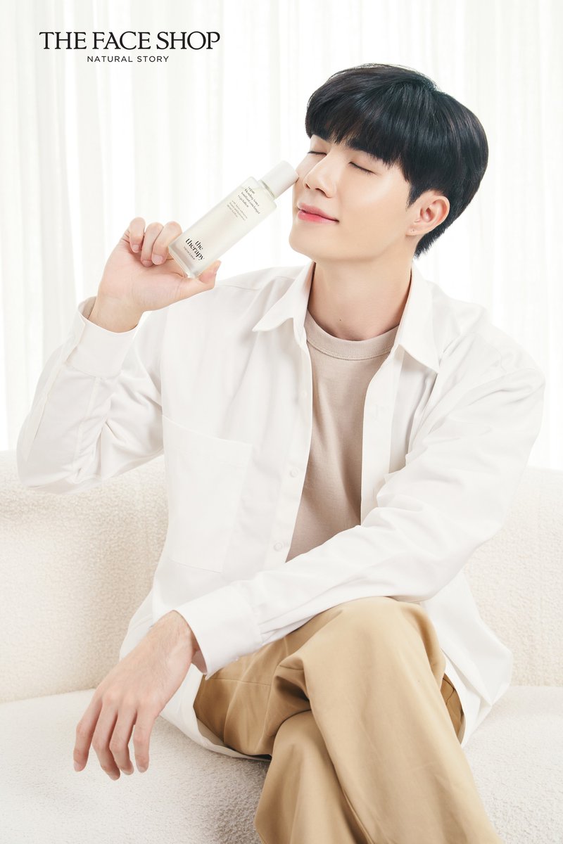 sh088_tfs's tweet photo. ยังไม่ลืม โทนเนอร์เฮียซี💖ครีมน้องนุนิว🌾The Therapy Vegan☘️ กันใช่ป๊าววววว สั่งซื้อกันเข้ามาได้เลยนะงับบบ สินค้าพร้อมส่งน๊าาาา
#TheFaceShopThailand #TheTherapy #Vegan #ZeePruk #ซีพฤกษ์ #Zunshine #นุนิว #NuNew #NanaNu #ซนซน #ZeeNunew https://t.co/W4ONAH4wOi