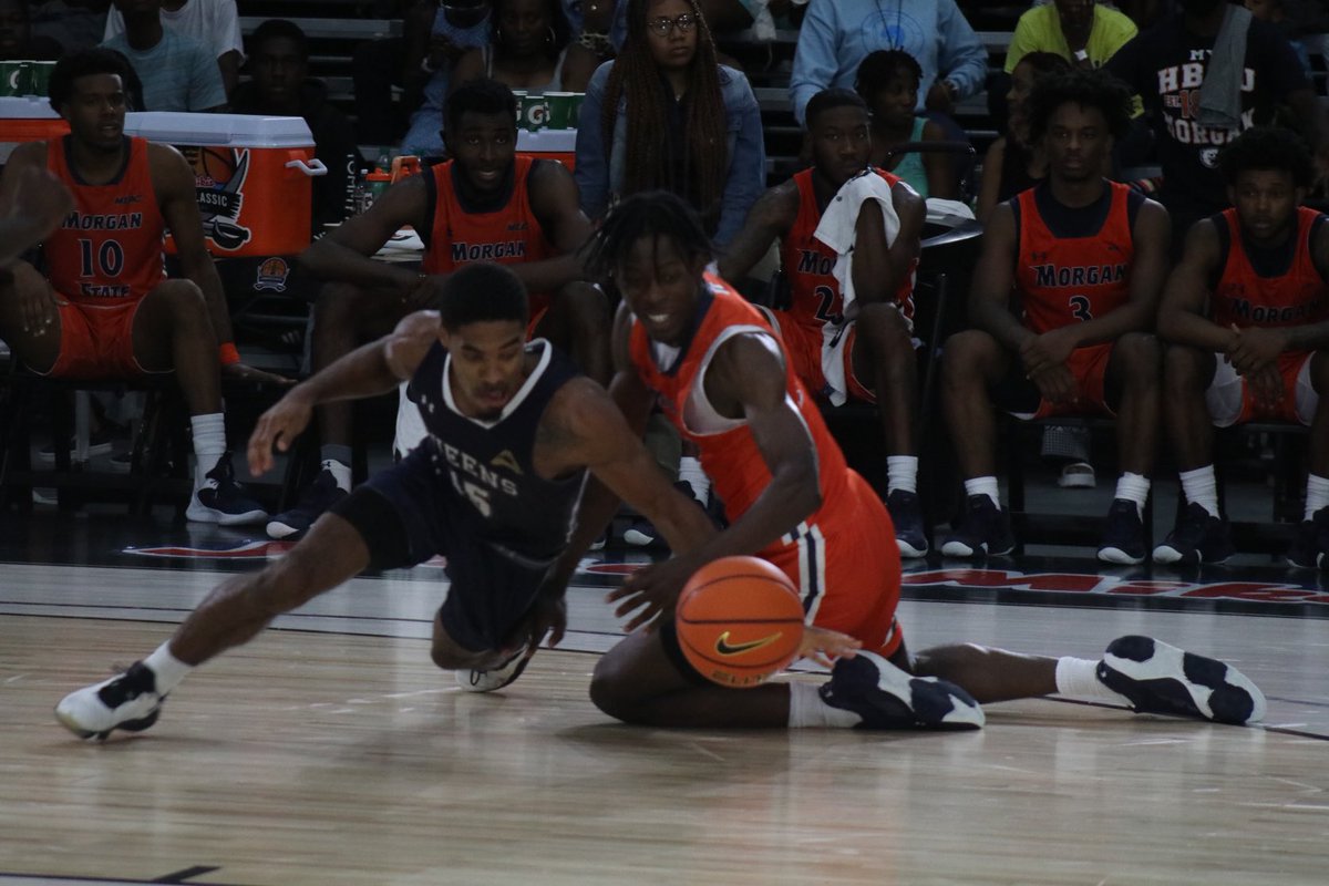 EdwardGRobinso9's tweet photo. Morgan State’s men’s basketball team fell 74-64 to Queens University on Sunday in the Rose Division championship game of the Jersey Mike’s Classic Tournament in Montego Bay Jamaica. Queens raced to a 22-2 lead and never trailed. This loss followed victory for the Bears on Friday. https://t.co/ID3VMtjRZN