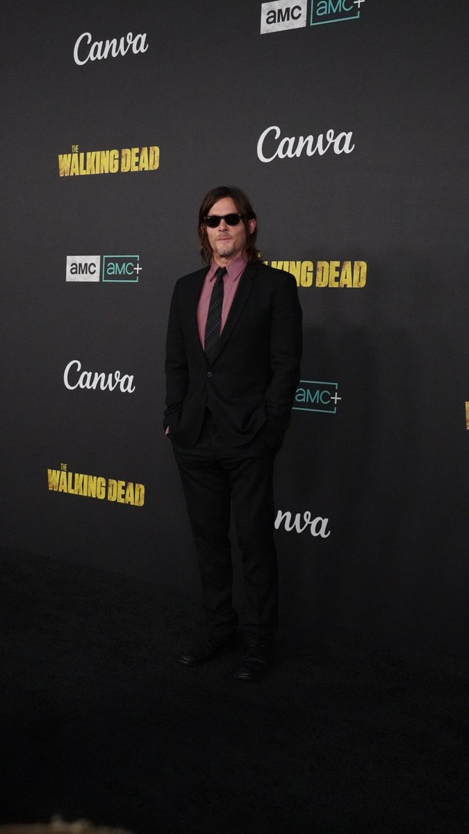PrimeTimeFilms_'s tweet image. Photos of the cast from #TheWalkingDead Red Carpet. 

#TWD