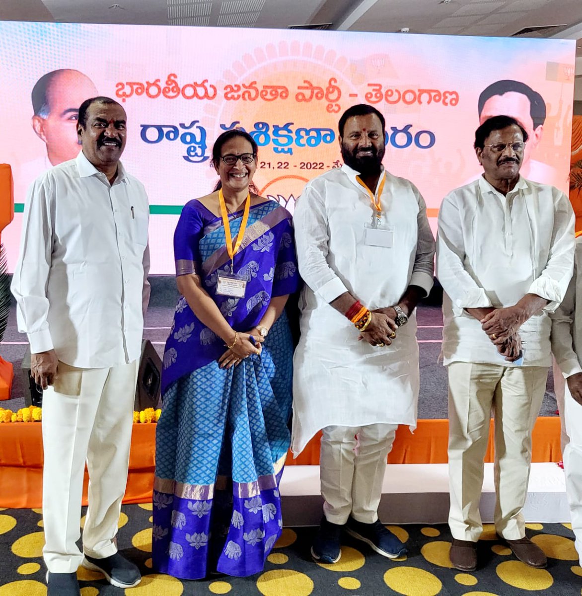 KunaSrisailam's tweet photo. హైదరాబాద్ లోని శామిర్ పేట్ లో బీజేపీ మూడు రోజుల రాష్ట్ర ప్రశిక్షణ శిబిరం మరియు రాష్ట్ర కార్యవర్గ సమావేశానికి గౌరవ రాష్ట్ర అధ్యక్షులు @bandisanjay_bjp గారి ఆధ్వర్యంలో రాష్ట్ర నాయకులు మరియు పదాధికారులతో కలిసి పాల్గొనడం జరిగింది https://t.co/UgmxDc3uxe