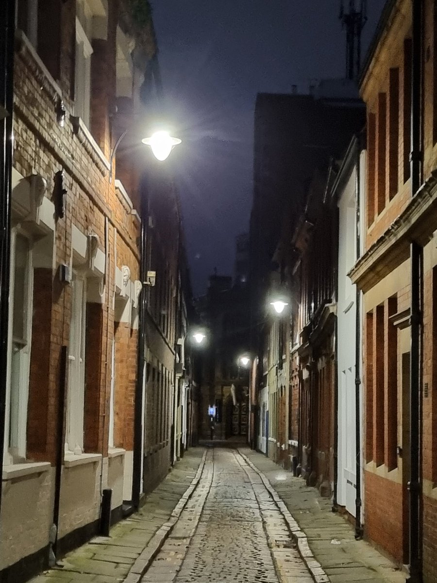 Jonestheregen's tweet image. Hull England. Hello Monday