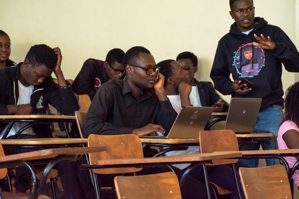 johnwilliammuga's tweet photo. It was really nice being at #DevFestWesternKE
Really learnt alot thanks to @GDG_Kisii , @gdg_kisumu and all the campuses and person's that were in-attendance
@gdsc_maseno
@odipo_monicah
@kiruibriann
@LoAdienge https://t.co/u0FSU6igka