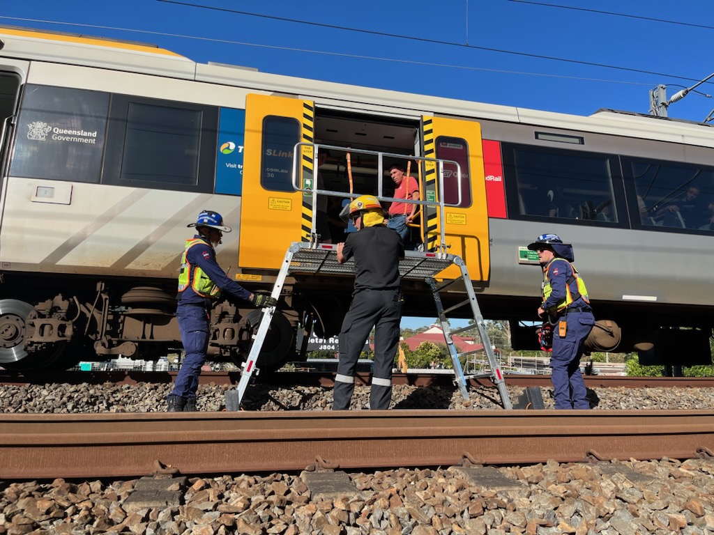 Queensland Ambulance tweet media