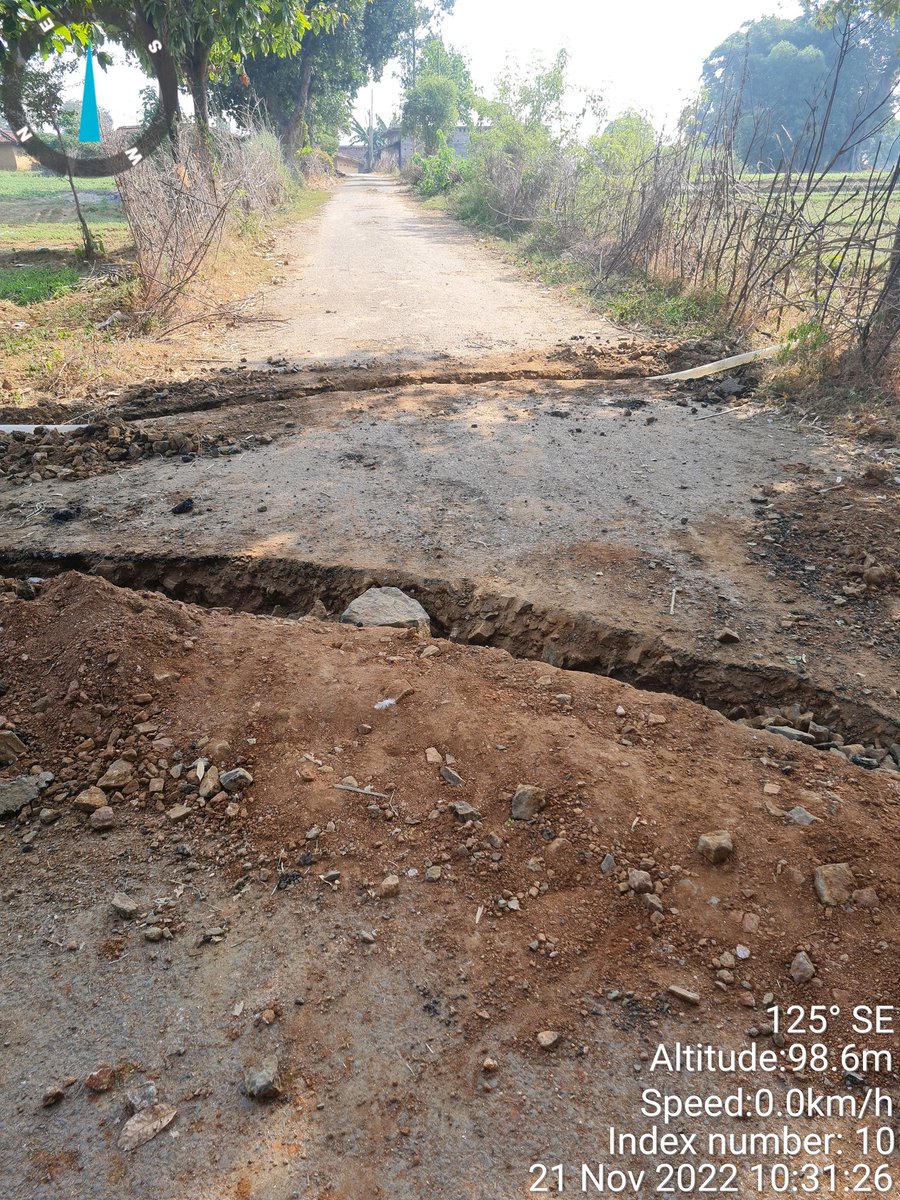MashalTheLight's tweet photo. @BiharRuralWorks Location Bojhait
https://t.co/M0VZOXizw5 the road has be damaged by locals. It will destroy the whole road in rainy season. https://t.co/6nmzrcUTwg