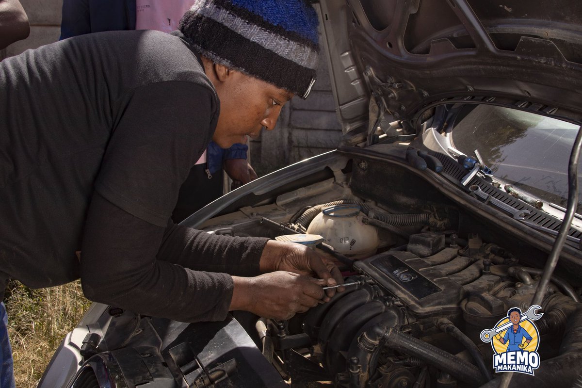 MemoMakanika's tweet photo. My name is MemoMakanika
 Chimhamha che simbi 👩‍🔧

Is your car due for service? Worry no more l can come to service it at your home, work place.
Contact me on 0712825411
Please Retweet 🙏 https://t.co/Q6mtecGhvM