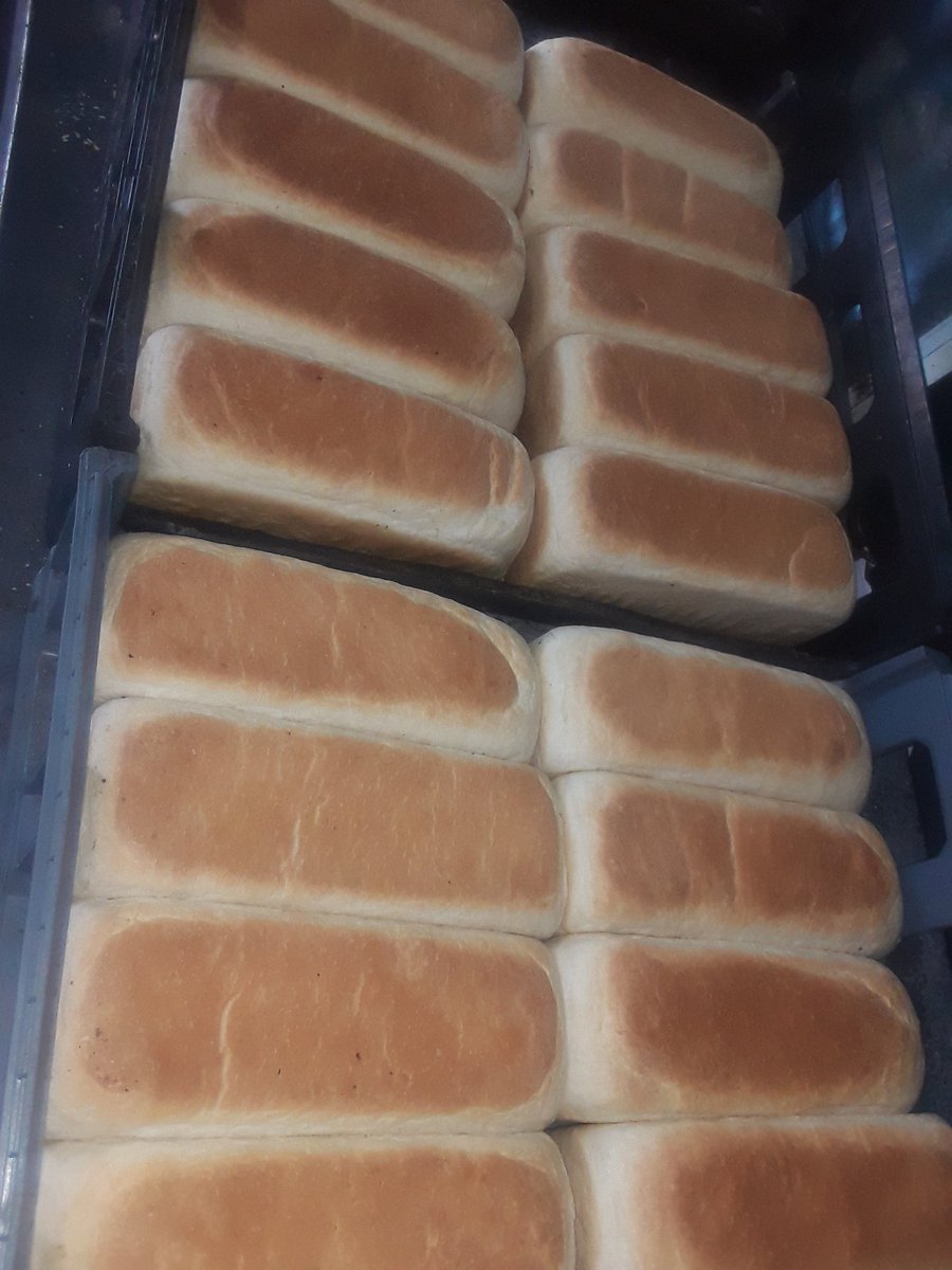 PhekoLinda's tweet photo. Good morning Mzantsi my name is Linda i bake and sell bread for living.
We are based in Middelburg Mpumalanga, the bread is R11 per loaf.
Call/whatsapp 078 056 2734
#Pitbulls #Taxistrike  David Mabuza Kelly  Jub Jub  Ramaphosa Martha Somizi https://t.co/bCUzWwmlI9