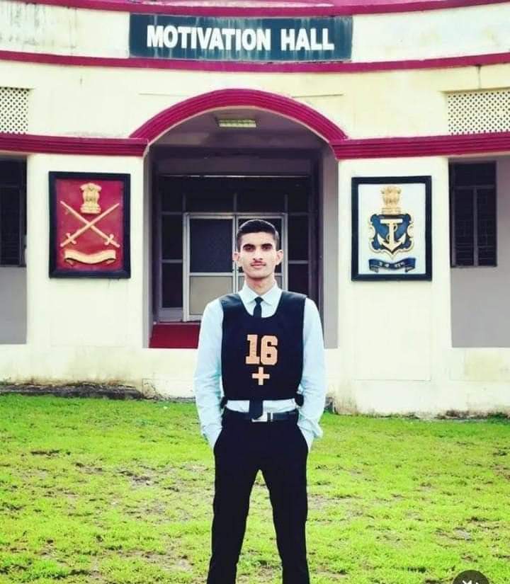 RTamlor's tweet photo. जालौर निवासी श्री अमरजीतसिंह के एनडीए में ऑल इंडिया 41 वीं रेंक से चयन होने पर हार्दिक शुभकामनाएं । जालौर के निवासी हमेशा से व्यवसाय को प्राथमिकता देते आये है ऐसे में अमरजीत सिंह का चयन युवाओं के लिए प्रेरक साबित होगा ।
@DDudwa @mahipalsingh_ @NishantJain1111 https://t.co/Mk0AzZokYD