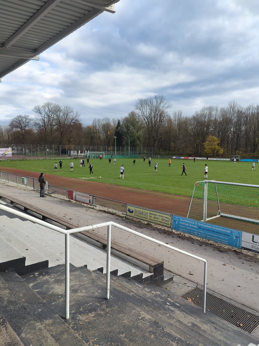 MikeBravo87's tweet photo. Gibt schon gute Alternativen zum aktuell laufenden Turnier...#Supportyourlocalfootballclub https://t.co/HIvHuJfzmy