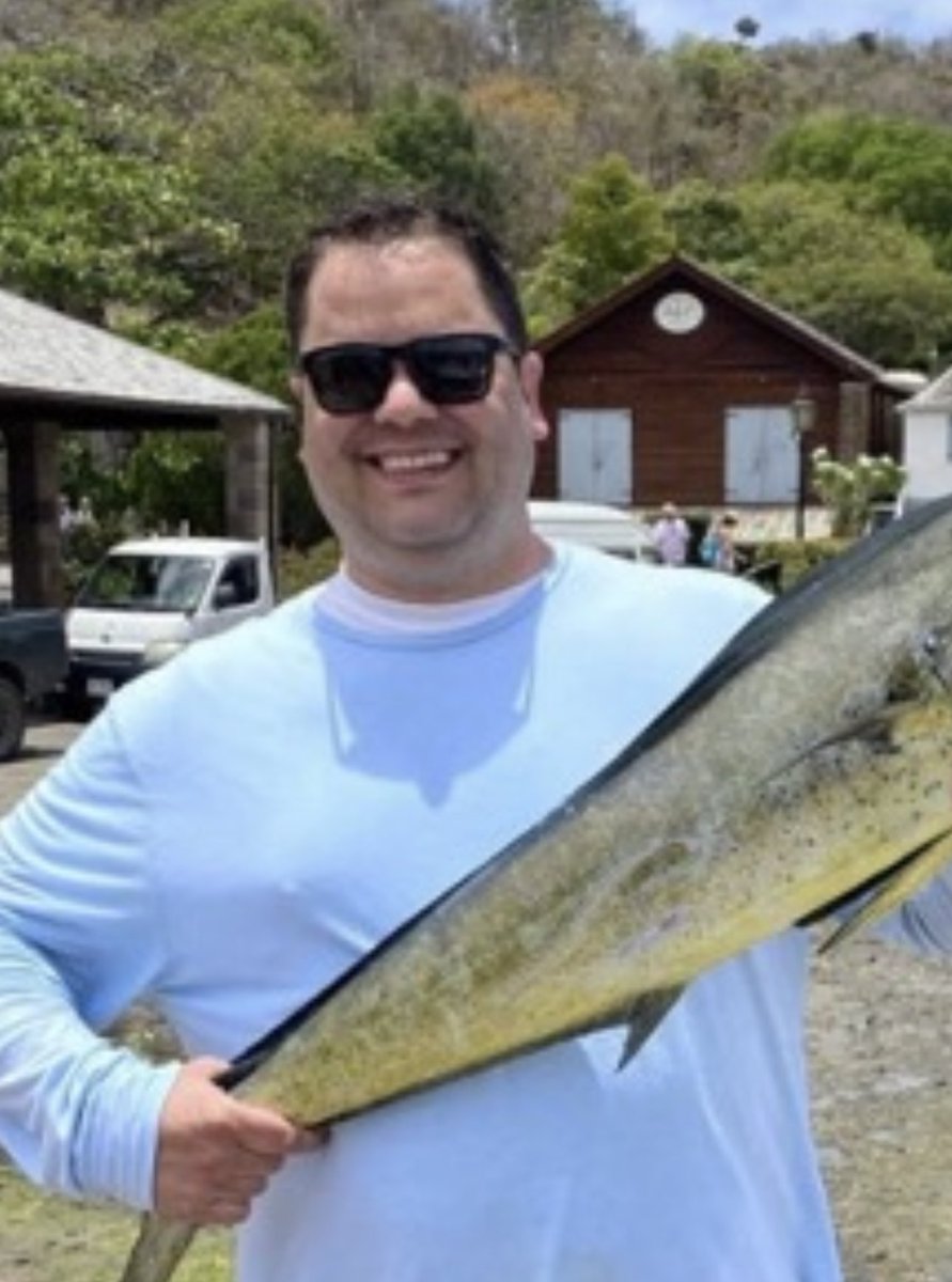 Discover Crypto tweet media